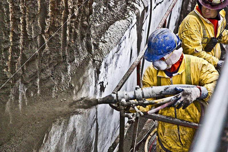 Filling vertical walls with Shotcrete (sprayed cement) - No. 7 line, 34 St station 1653_2.jpg : Underground New York : Clayton Price Photographer