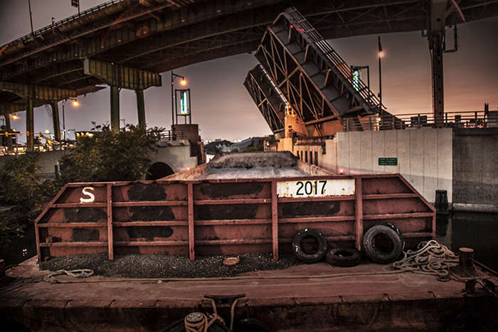 GOW_3205.jpg
Tug returns empty barge to
pick-up point in New York Harbor.
c Clayton Price 2013 : Gowanus Canal - Brooklyn, NY : Clayton Price Photographer