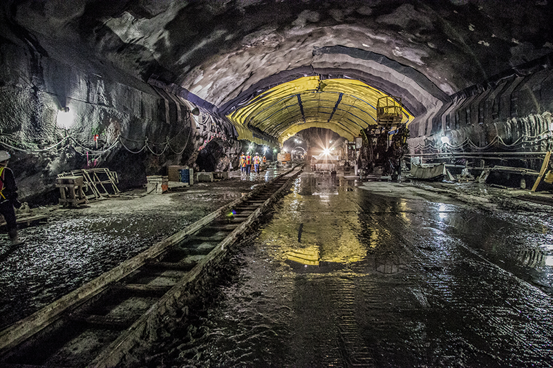 Temporary construction track  under Grand Central Station.#1334.jpg
© clayton price : Underground New York : Clayton Price Photographer