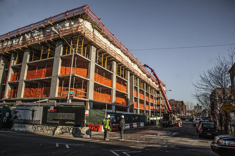 _MG_5284.jpg
New Apartment- 2nd Street,
one block from the Canal.
c 2015 : Gowanus Canal - Brooklyn, NY : Clayton Price Photographer