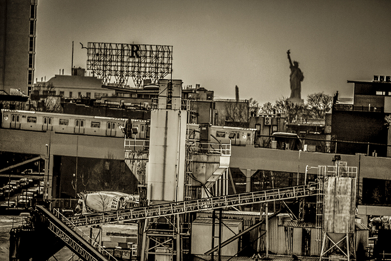 View west of Gowanus -
foreground, Carol Gardens
next to the F Train tracks,
and the Statue of Liberty
in NY Harbor. Photo:
c 2012 Clayton Price - all rights reserved. : Gowanus Canal - Brooklyn, NY : Clayton Price Photographer