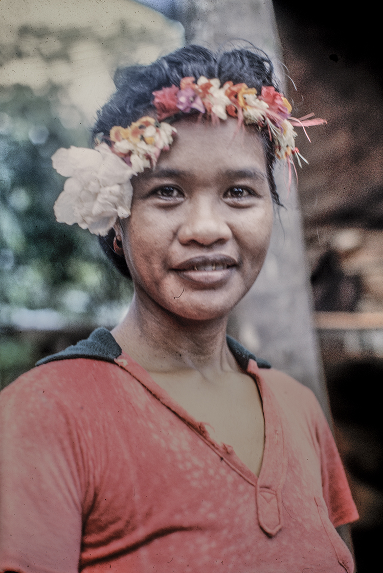 3149-18.jpg
Onlooker : Kapinga Village : Clayton Price Photographer