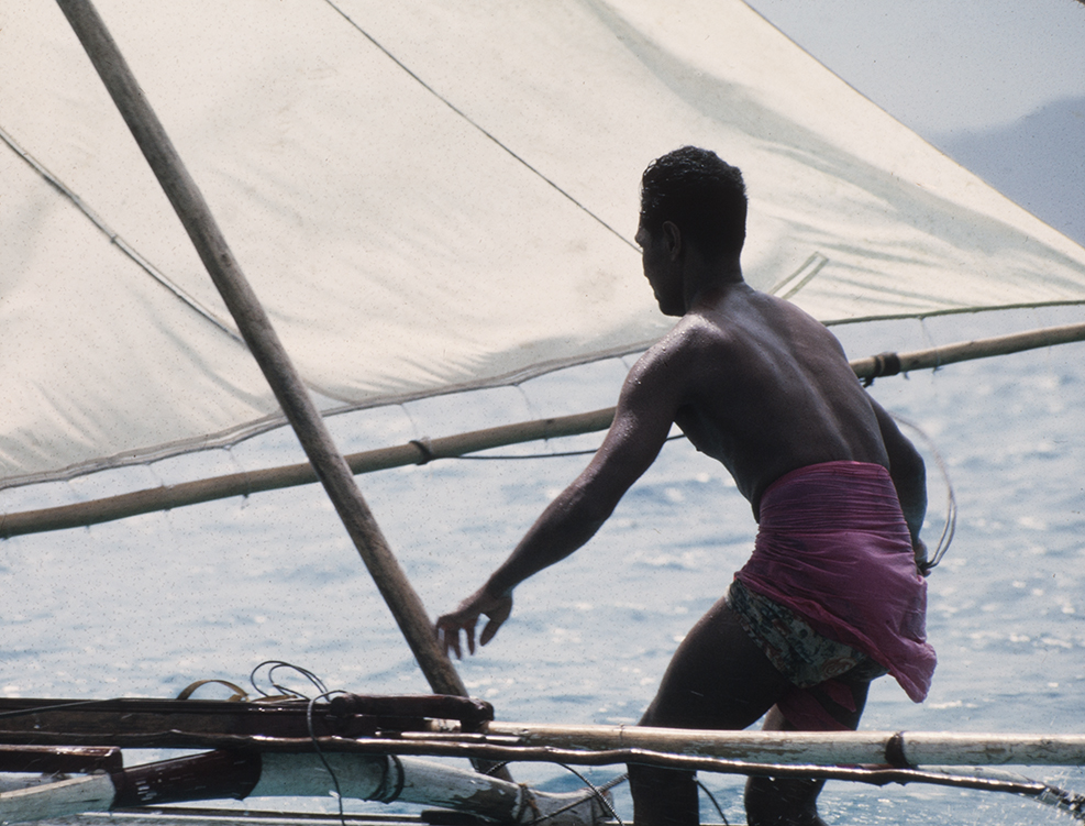 3153-15.jpg
Close-up - starting the trip home. : Kapinga Fish Surround : Clayton Price Photographer